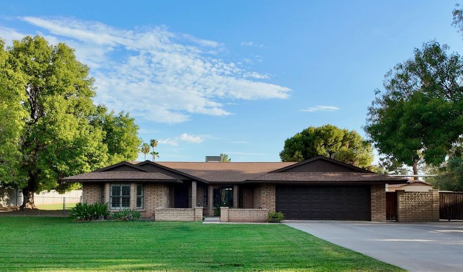 10517 W EARLL Dr, Avondale, AZ 85392 - 3 Beds, 2 Bath