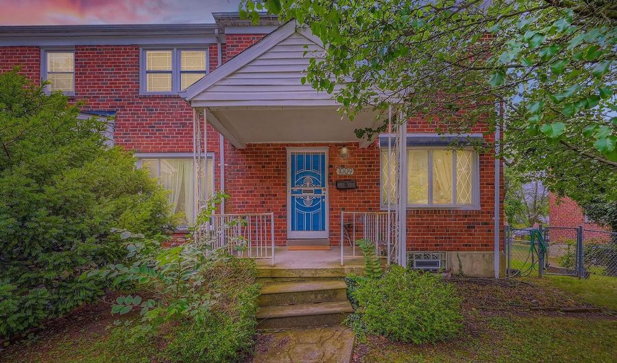 1009 E NORTHERN Pkwy, Baltimore, MD 21212 - 3 Beds, 2 Bath