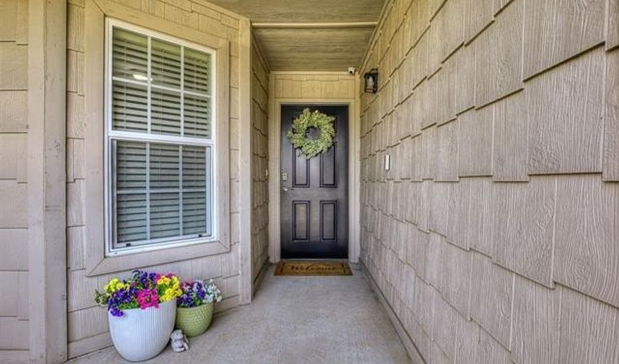 2006 W Greenleaf Ct, Bartlesville, OK 74006 - 4 Beds, 2 Bath