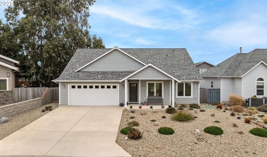 822 SPYGLASS Dr, Bandon, OR 97411 - 3 Beds, 2 Bath
