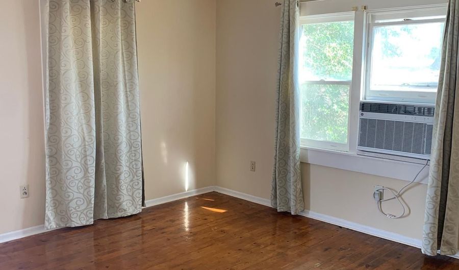 23592 Black Rd, Athens, AL 35613 - 1 Beds, 1 Bath