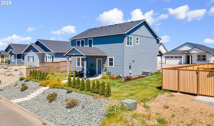 764 SEACREST Dr, Bandon, OR 97411 - 4 Beds, 3 Bath