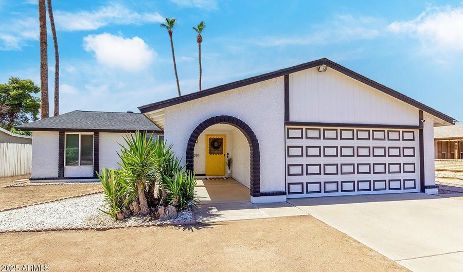 2104 N Pennington Dr, Chandler, AZ 85224 - 3 Beds, 2 Bath
