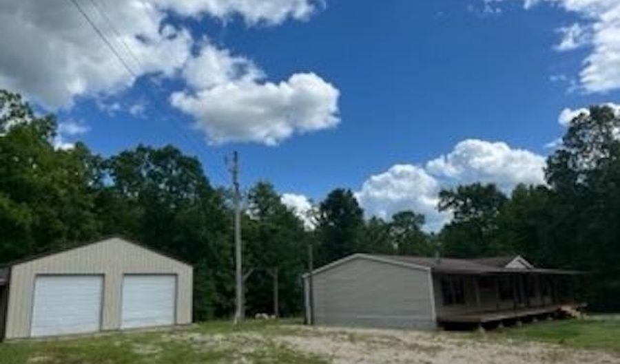81 Wildwood Dr, Ash Flat, AR 72513 - 3 Beds, 2 Bath