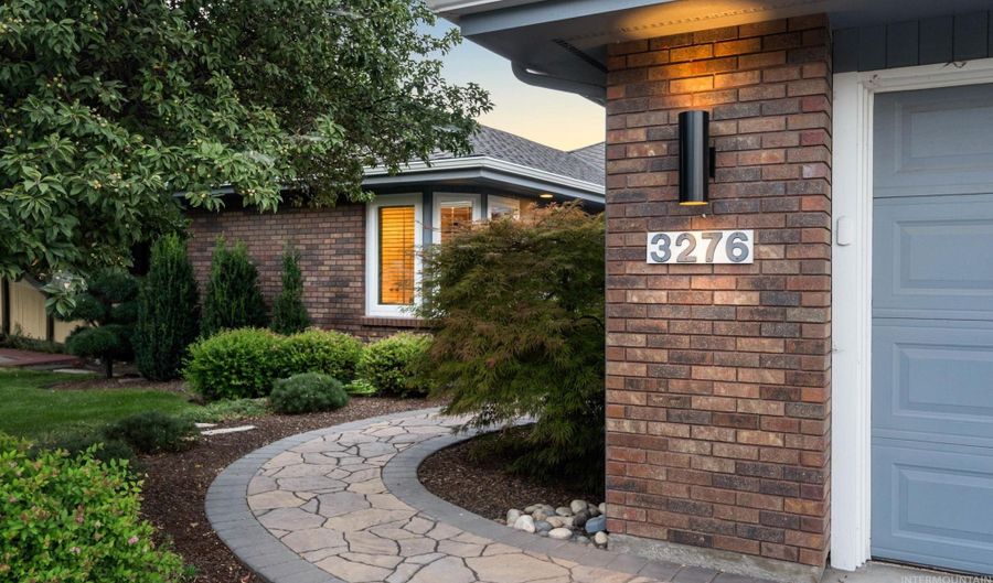 3276 W Hillcrest Ln, Boise, ID 83705 - 3 Beds, 2 Bath