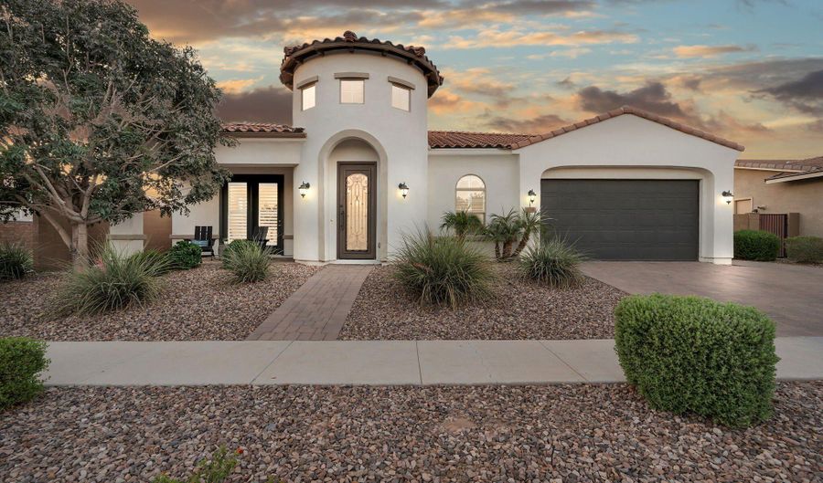 1880 E ASTER Pl, Chandler, AZ 85286 - 3 Beds, 3 Bath