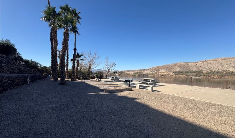 1611 Highway 95 B, Bullhead City, AZ 86442 - 2 Beds, 2 Bath