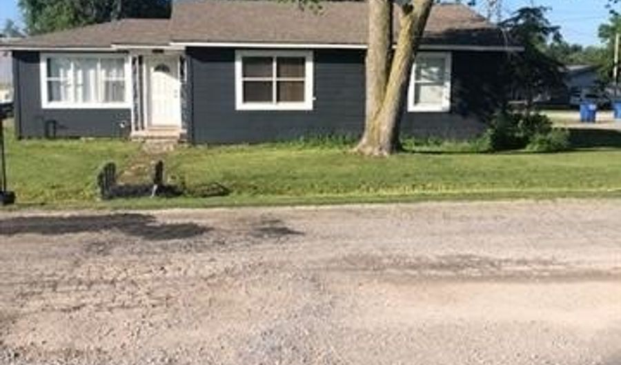 310 SW 1st St, Adair, OK 74330 - 3 Beds, 1 Bath