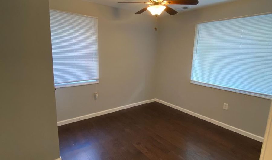 1216 SAVANNAH Pl SE, Washington, DC 20032 - 3 Beds, 1 Bath