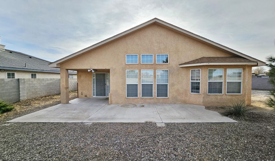 2336 OAKHAM Dr NW, Albuquerque, NM 87120 - 4 Beds, 2 Bath