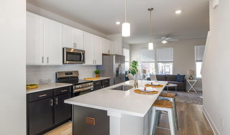 1821 GUILFORD Ave, Baltimore, MD 21202 - 3 Beds, 4 Bath