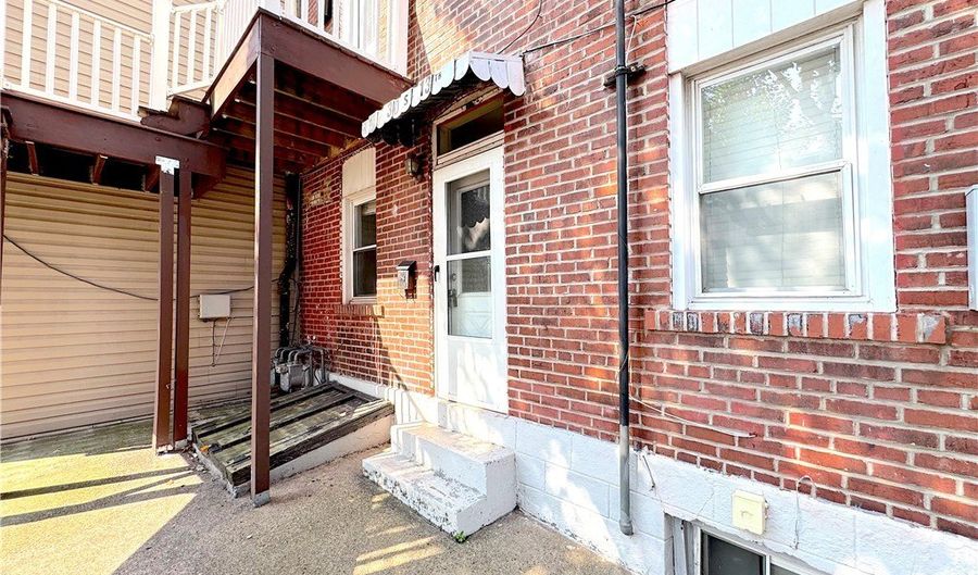 30 S 13th St, Airville, PA 15203 - 2 Beds, 1 Bath