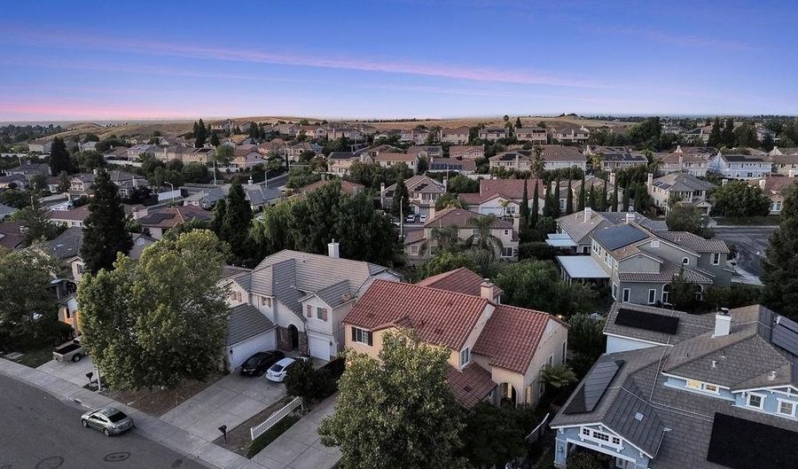 2421 Silveria Way, Antioch, CA 94531 - 5 Beds, 3 Bath