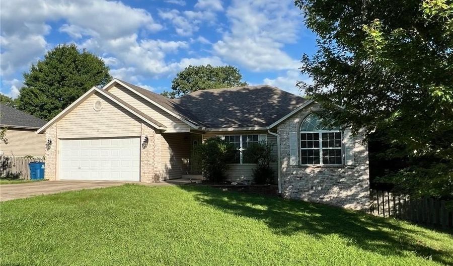 6 Dillow Dr, Bella Vista, AR 72714 - 3 Beds, 2 Bath