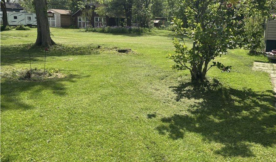 11371 Walnut Ave NE, Alliance, OH 44601 - 4 Beds, 2 Bath