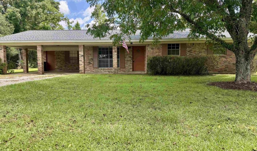 614 Hutchinson Ave, Bay Minette, AL 36507 - 3 Beds, 2 Bath