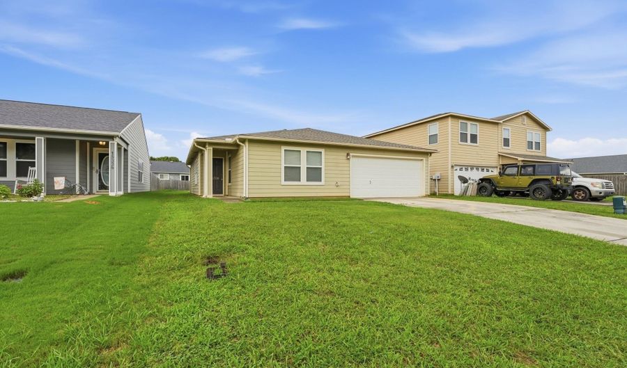15328 Mill Valley Dr, Athens, AL 35613 - 3 Beds, 2 Bath