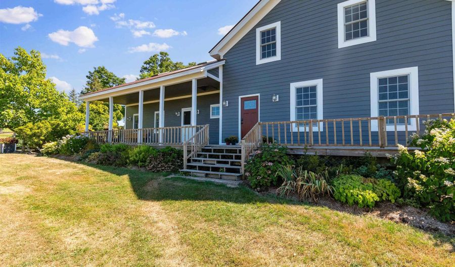 4351 Crown Point Rd, Bridport, VT 05734 - 5 Beds, 3 Bath