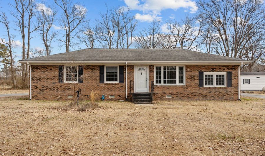 7293 County Home Rd, Ayden, NC 28513 - 3 Beds, 2 Bath