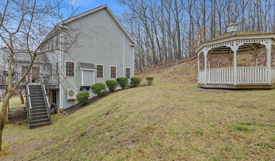 188 Falls Rd, Bethany, CT 06524 - 4 Beds, 4 Bath