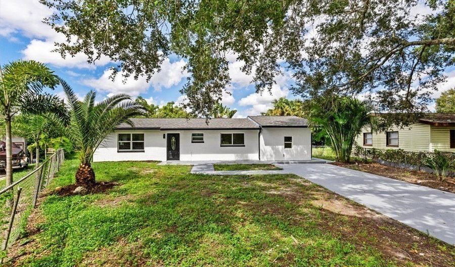 2570 Charleston Park Dr Apt, Alva, FL 33920 - 1 Beds, 1 Bath