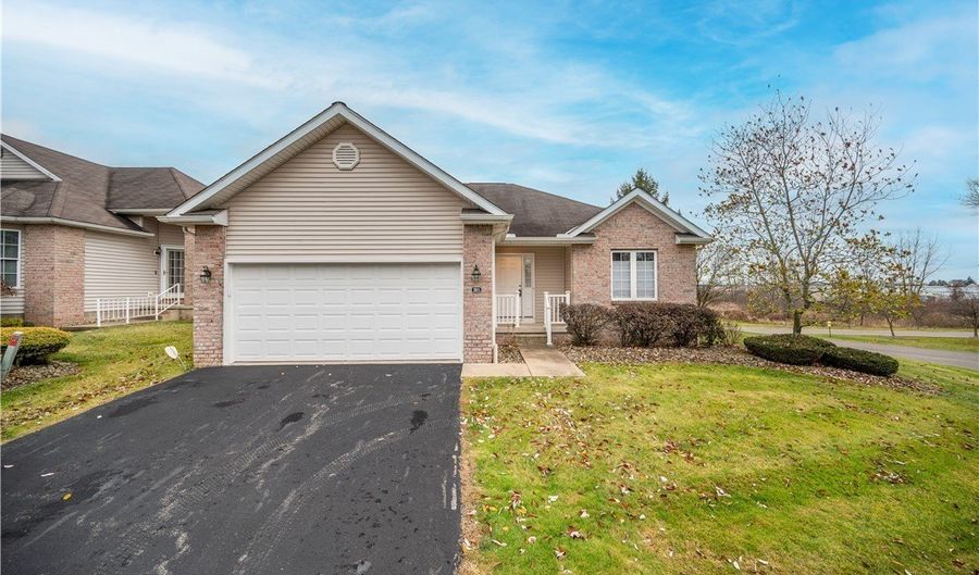 125 Fitch Blvd 201, Austintown, OH 44515 - 2 Beds, 2 Bath