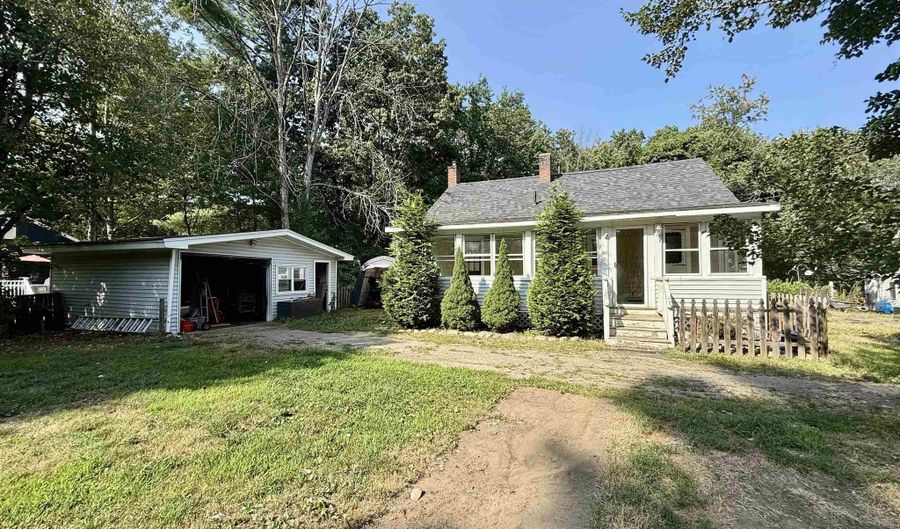 33 Grandview Rd, Bow, NH 03304 - 3 Beds, 2 Bath