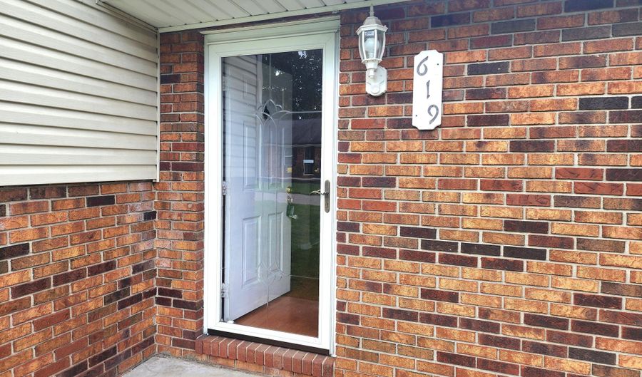 619 W Greenhill Rd, Ashland, KY 41102 - 4 Beds, 2 Bath