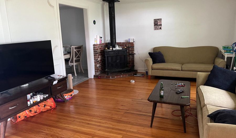 126 FAIRFAX Dr, Cinnaminson, NJ 08077 - 3 Beds, 1 Bath