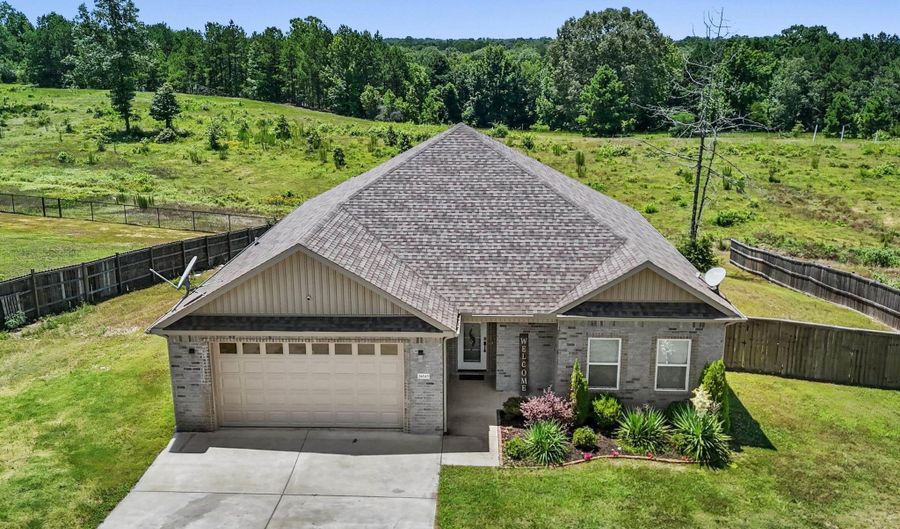 26543 S Sardis Rd, Bauxite, AR 72011 - 3 Beds, 2 Bath
