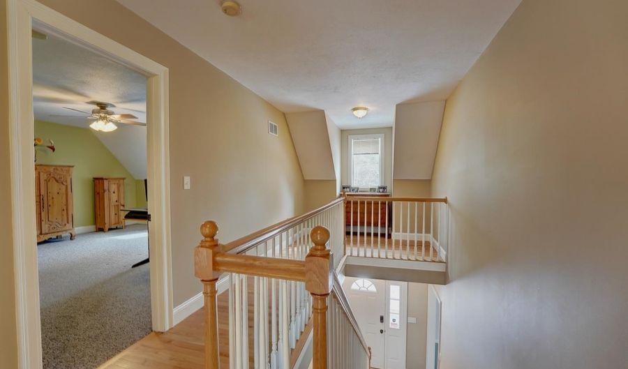 155 Middle Rd, Brentwood, NH 03833 - 4 Beds, 3 Bath