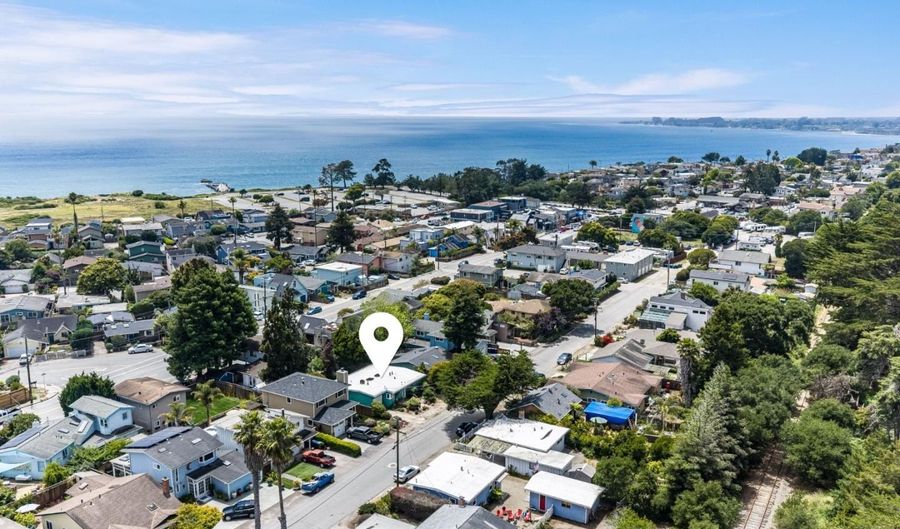 243 North Ave, Aptos, CA 95003 - 4 Beds, 2 Bath