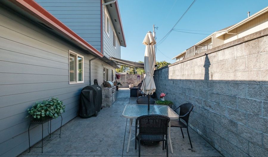 2669 CHICAGO St, Albany, OR 97322 - 5 Beds, 2 Bath