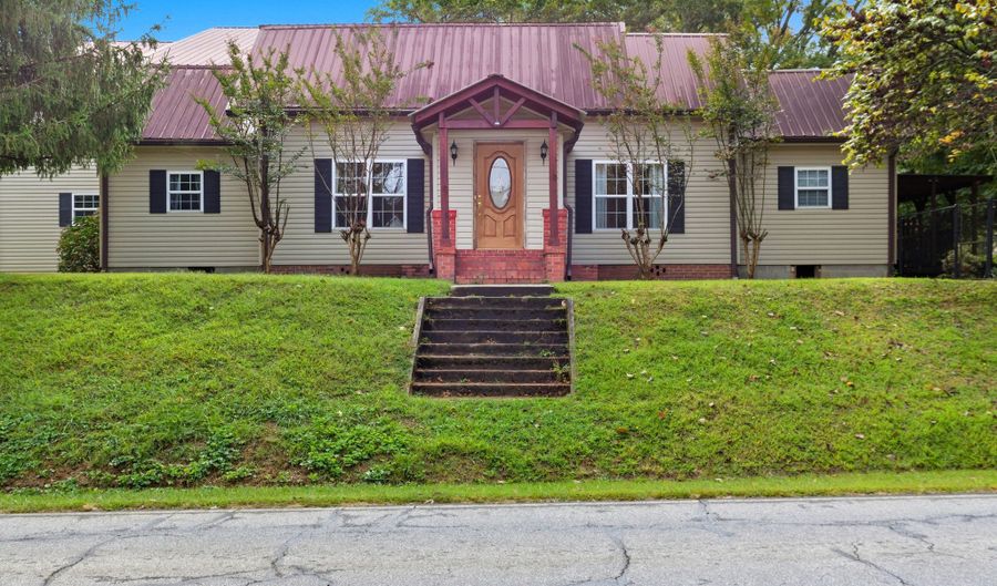 103 Baldwin Falls Rd, Baldwin, GA 30511 - 5 Beds, 4 Bath