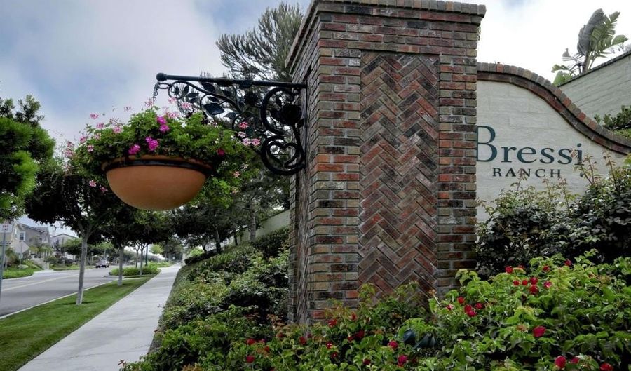 6332 Montecito Dr, Carlsbad, CA 92009 - 5 Beds, 5 Bath