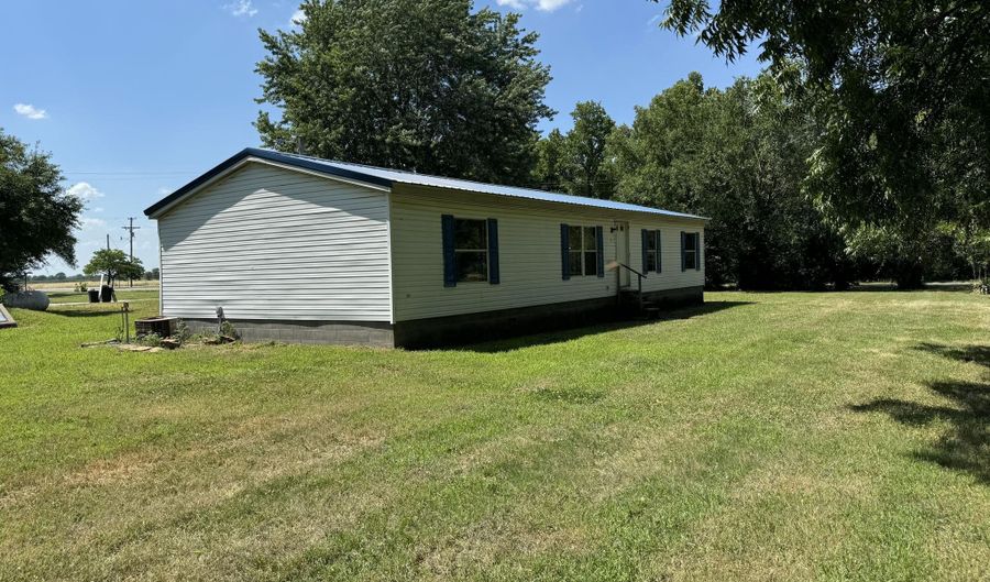 661 Missouri Ave, Asbury, MO 64832 - 4 Beds, 2 Bath