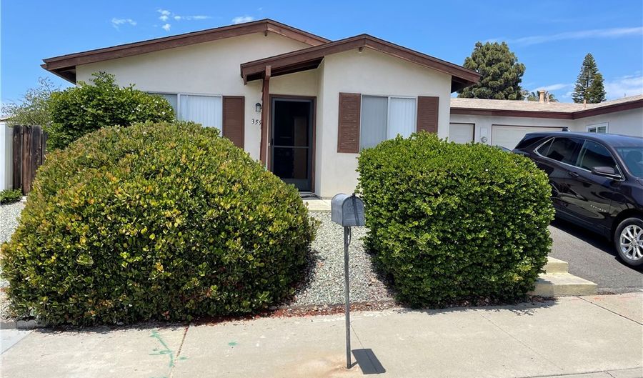 3590 Nina St, Oceanside, CA 92056 - 2 Beds, 1 Bath