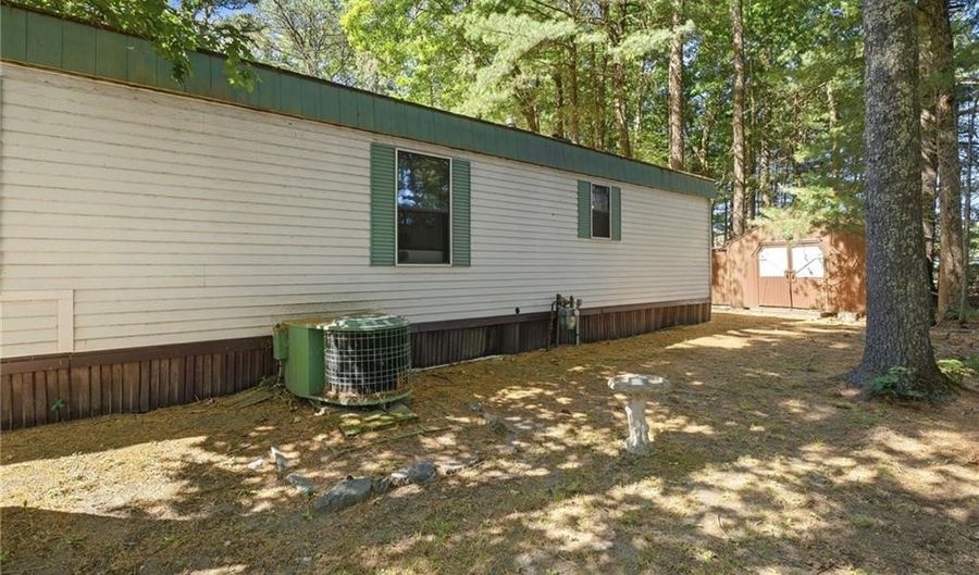 28 Leisure Way, Coventry, RI 02816 - 2 Beds, 1 Bath