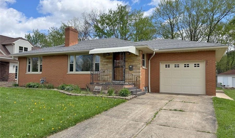 1290 Parkway Blvd, Alliance, OH 44601 - 2 Beds, 1 Bath