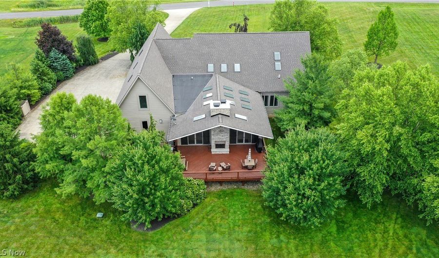 2969 Huntington Way, Aurora, OH 44202 - 5 Beds, 4 Bath