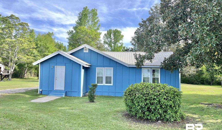 102 W Avenue A, Atmore, AL 36502 - 3 Beds, 2 Bath