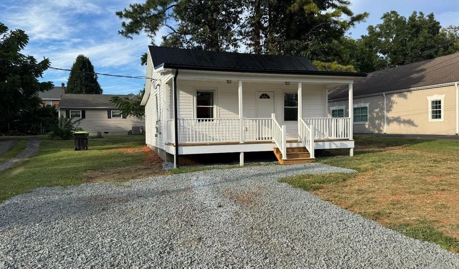 287 Harrell St, Appomattox, VA 24522 - 1 Beds, 1 Bath