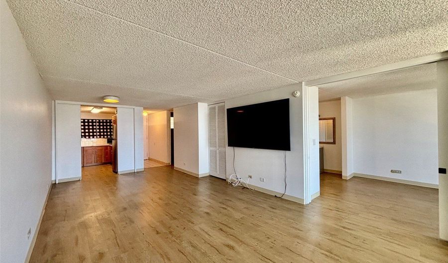 469 Ena Rd 3007, Honolulu, HI 96815 - 2 Beds, 2 Bath