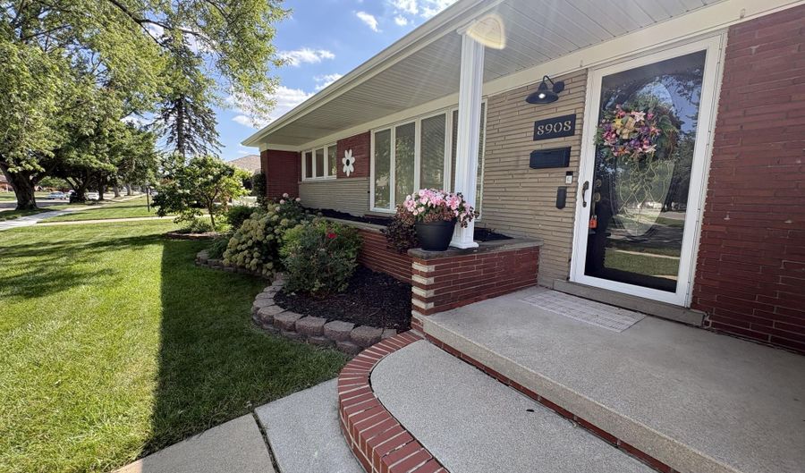 8908 Fox Ave, Allen Park, MI 48101 - 3 Beds, 1 Bath