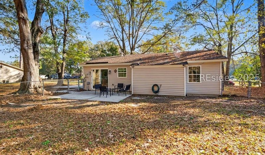 1504 Quarter Horse Rd, Beaufort, SC 29906 - 3 Beds, 2 Bath