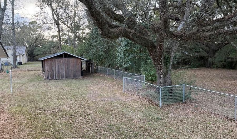 401 Hall Ave, Bay Minette, AL 36507 - 4 Beds, 3 Bath