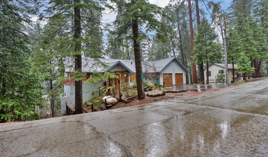 1996 Seminole Way, Arnold, CA 95223 - 4 Beds, 5 Bath