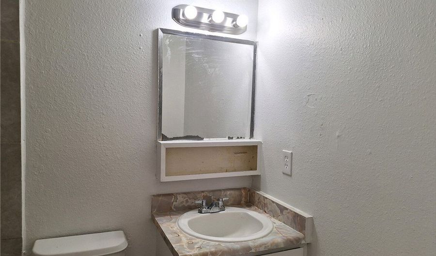 1446 Garden Cir C, Las Vegas, NV 89119 - 2 Beds, 2 Bath