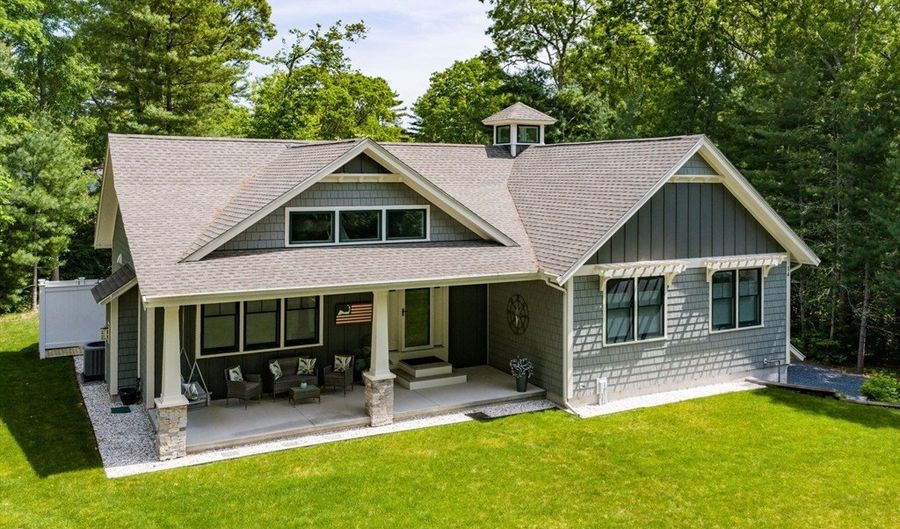 14 Valley Brook Rd, Barnstable, MA 02632 - 3 Beds, 3 Bath