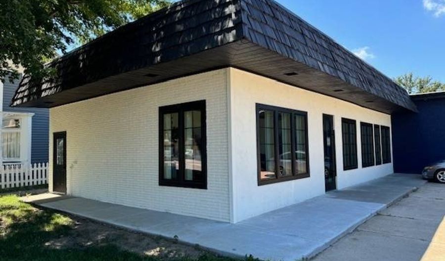 1016 M St, Aurora, NE 68818 - 0 Beds, 2 Bath